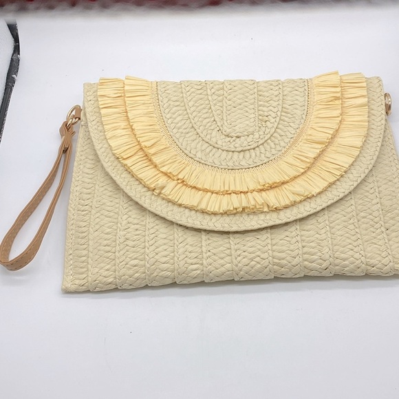 Straw Women’s Wristlet/Clutch/Crossbody NWT - Picture 3 of 4